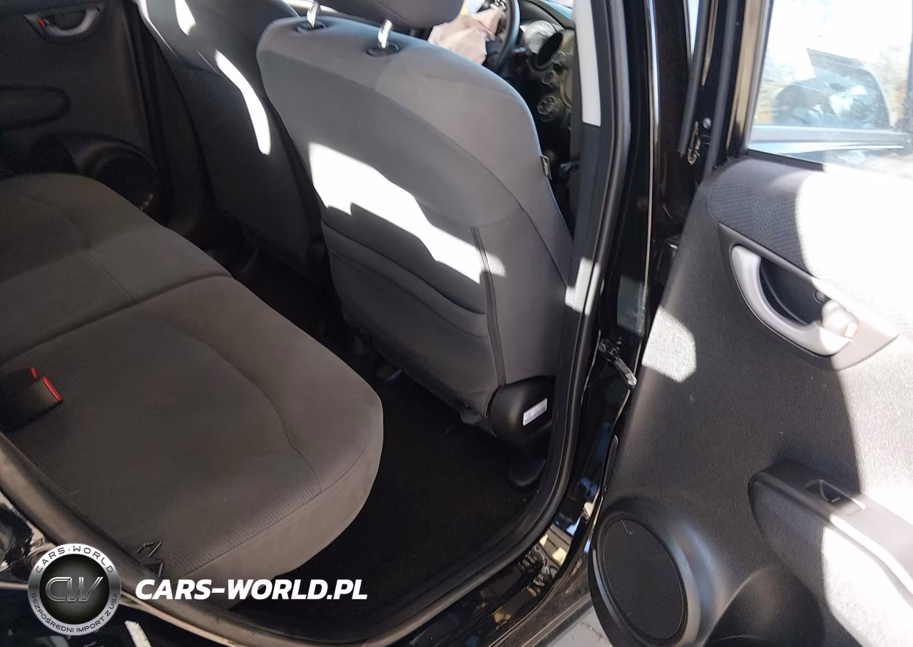 2010 Honda Fit VIN:JHMGE8H24AS013021 - 8