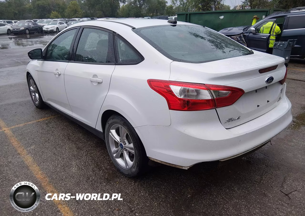 2014 Ford Focus Se VIN:1FADP3F25EL149362 - 3