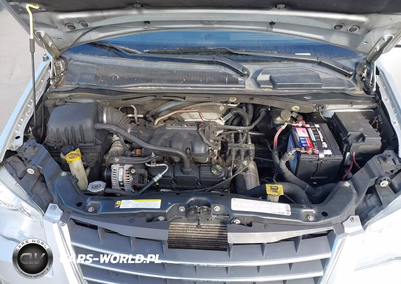 2010 Chrysler Town & Country Touring VIN:2A4RR5D12AR324100 - 10