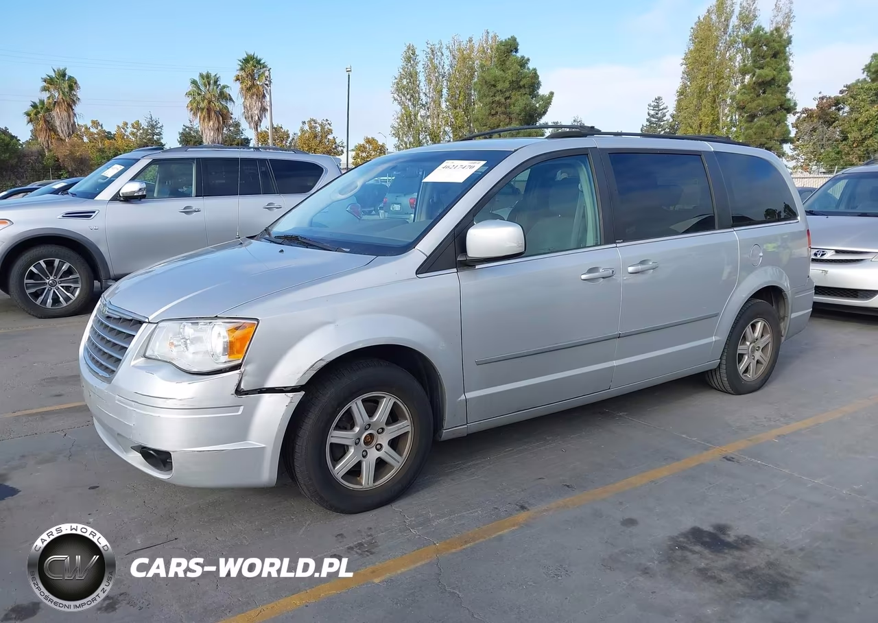 2010 Chrysler Town & Country Touring VIN:2A4RR5D12AR324100 - 2