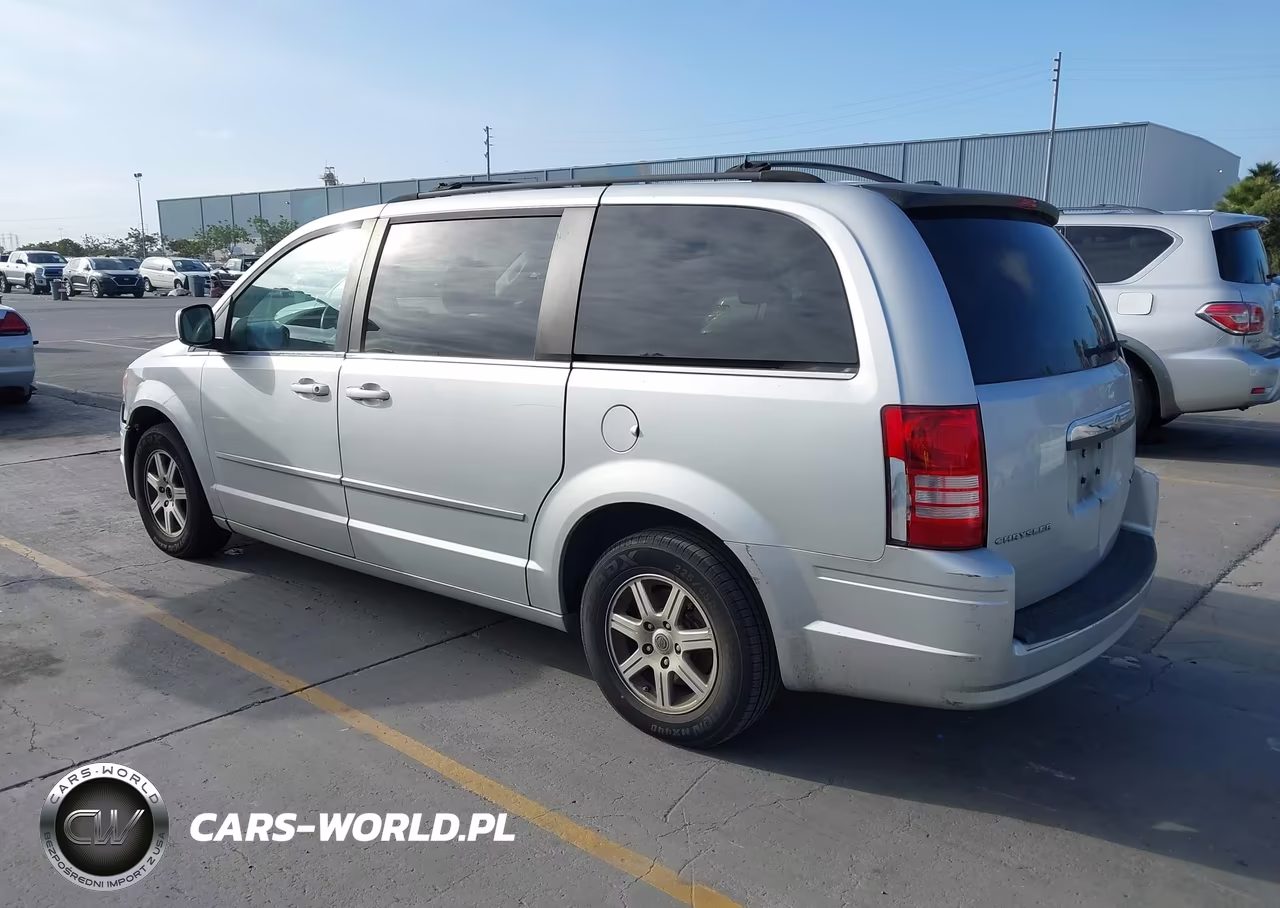 2010 Chrysler Town & Country Touring VIN:2A4RR5D12AR324100 - 3