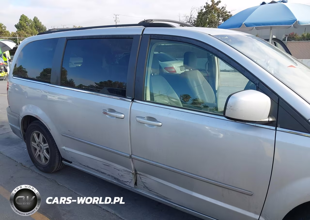 2010 Chrysler Town & Country Touring VIN:2A4RR5D12AR324100 - 6