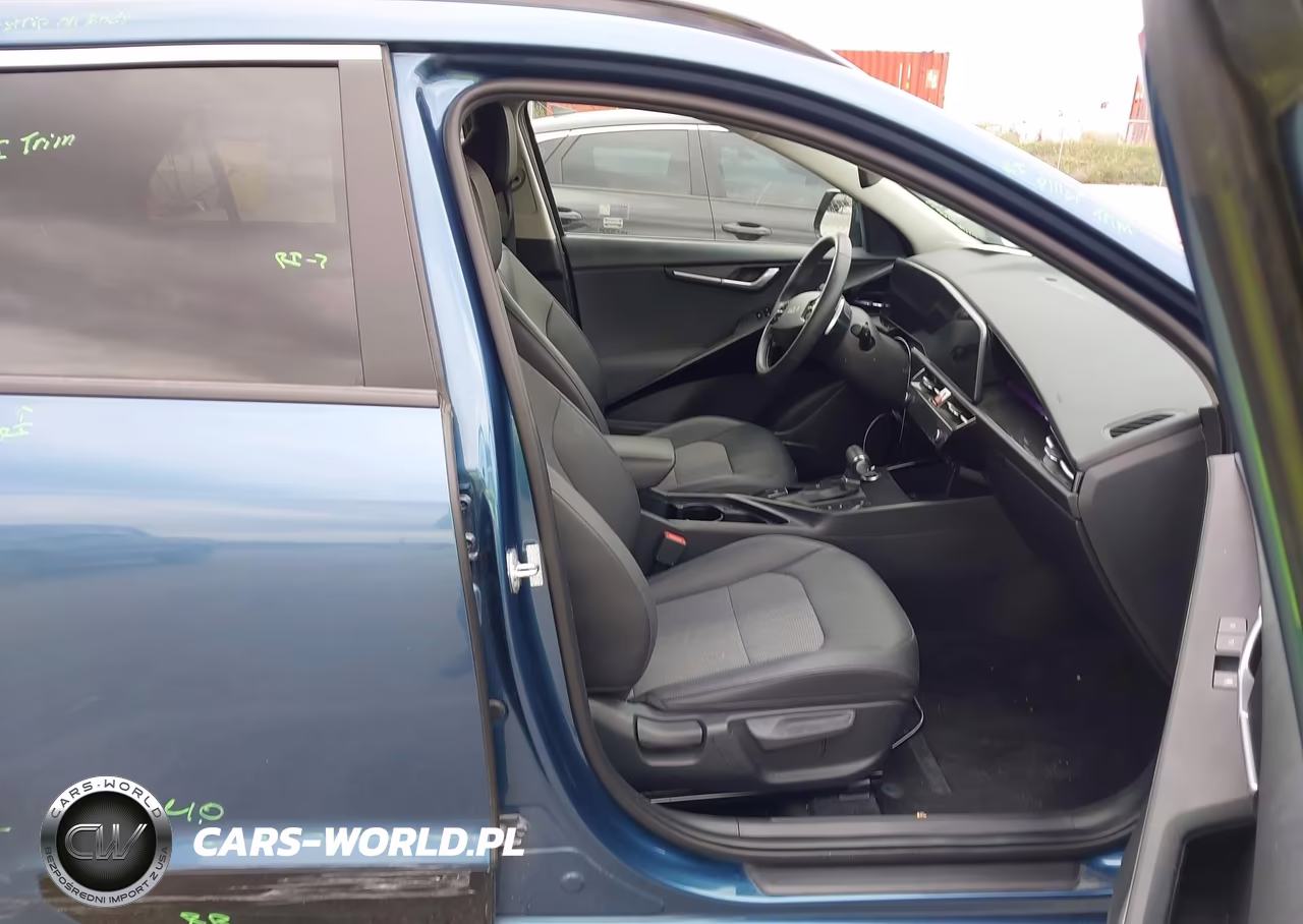 2023 Kia Niro Ex Touring VIN:KNDCR3LE7P5040102 - 5