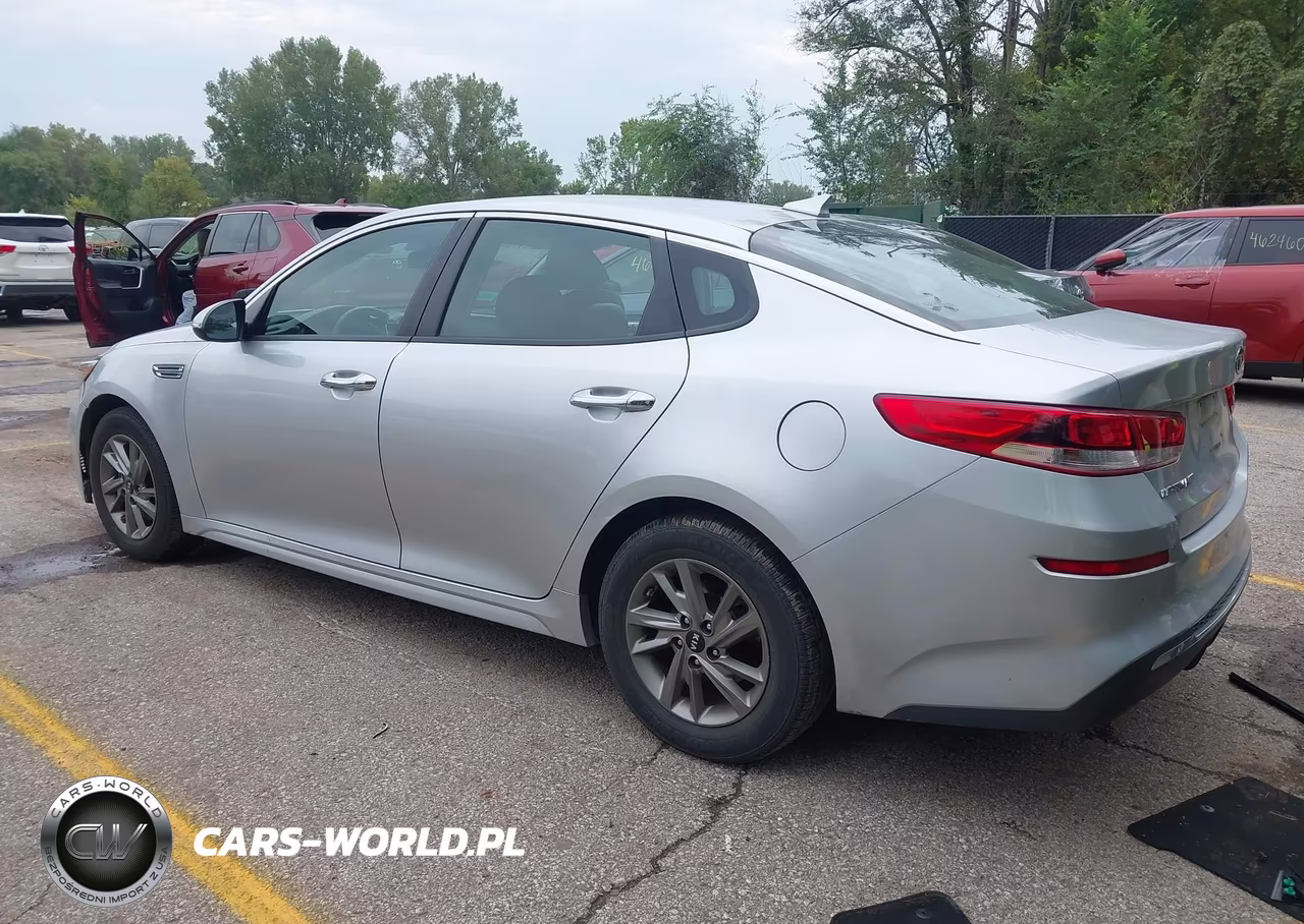 2019 Kia Optima Lx VIN:5XXGT4L33KG323981 - 3