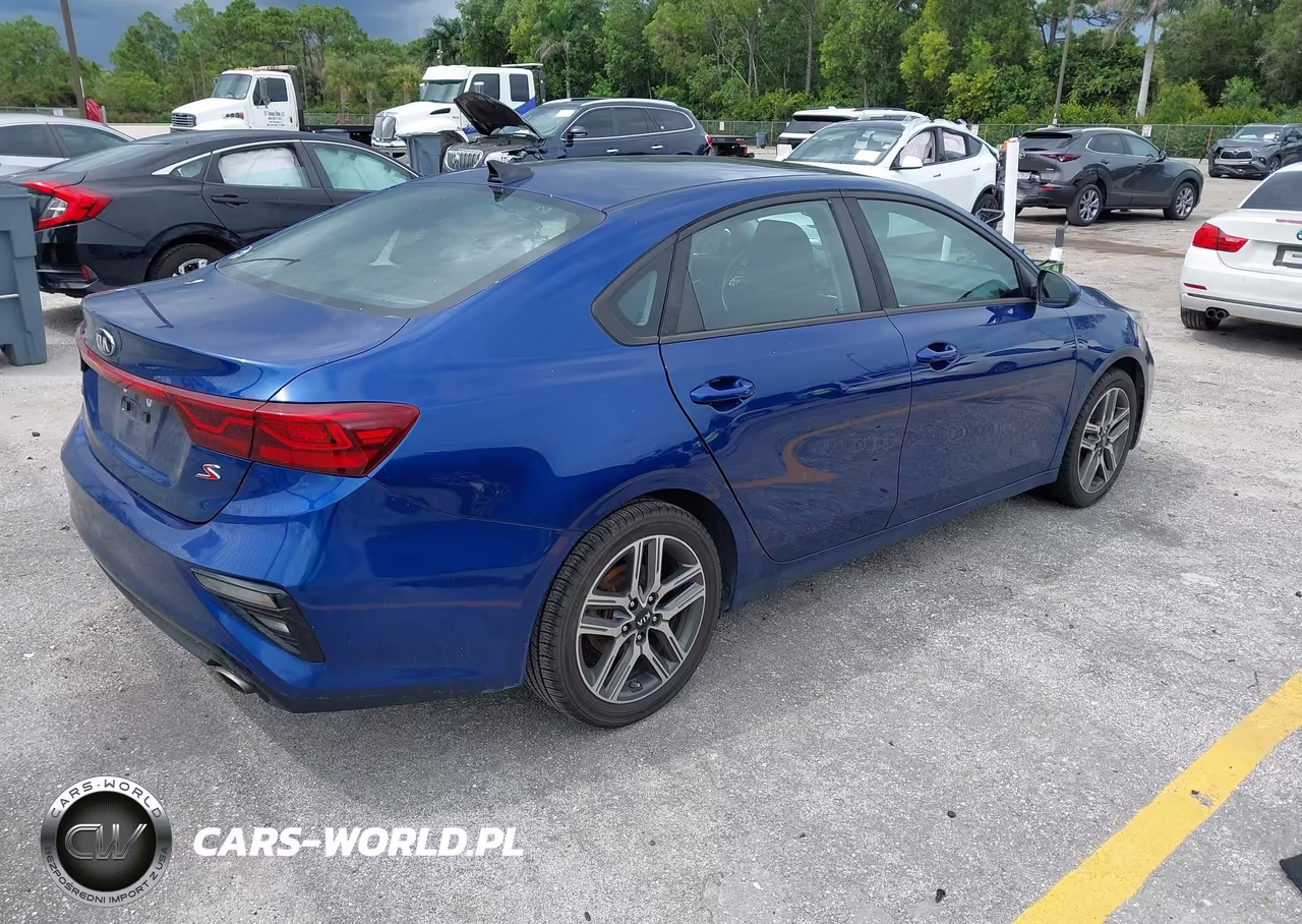 2019 Kia Forte S VIN:3KPF34AD6KE026137 - 4