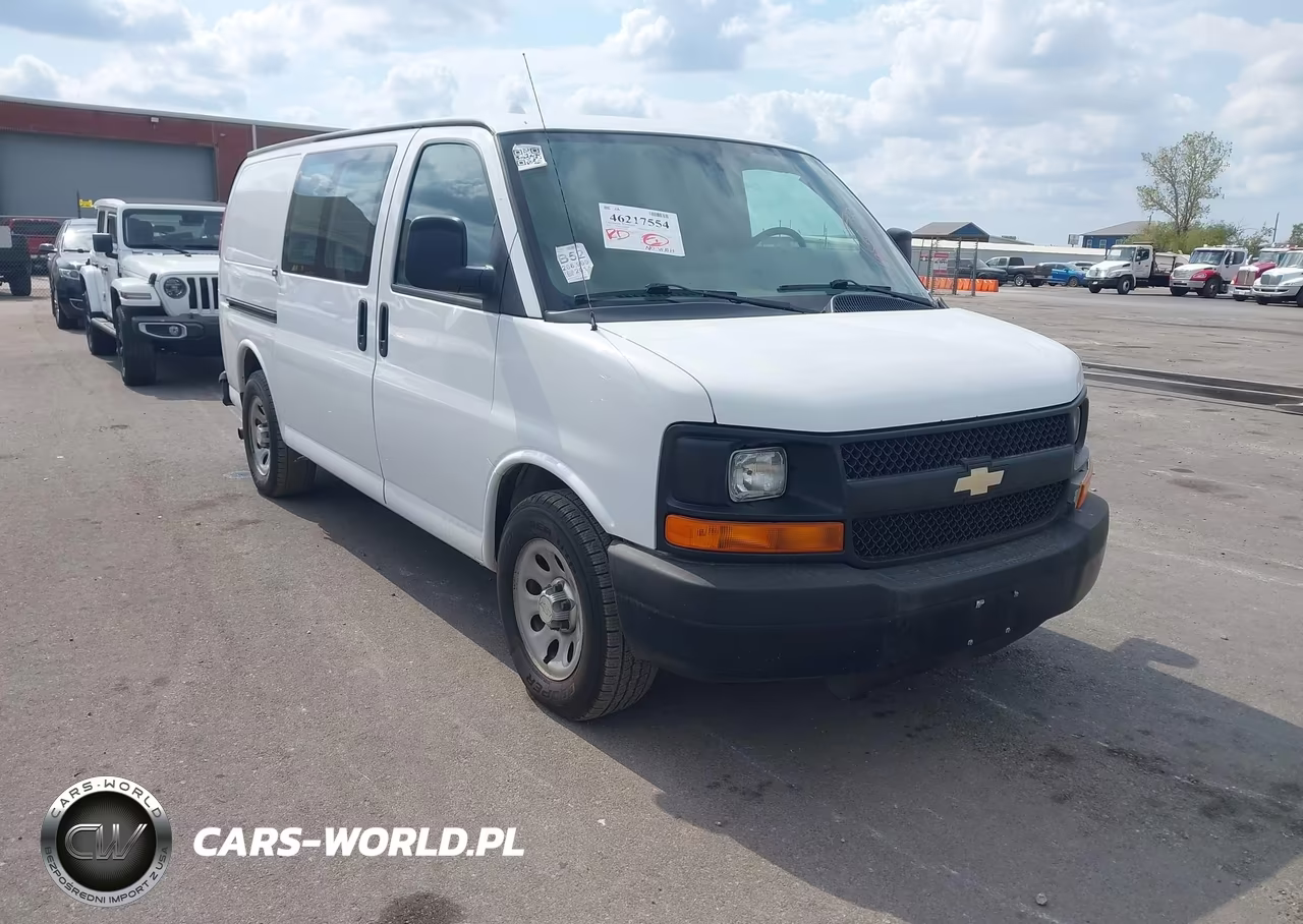 2014 Chevrolet Express 1500 Work Van – zdjęcie 1 z 17