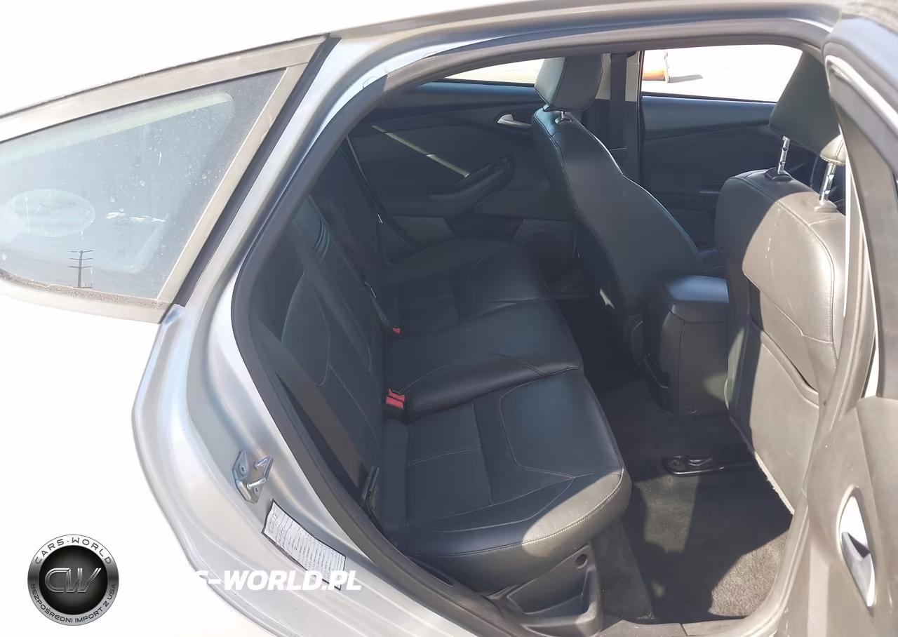 2015 Ford Focus Se VIN:1FADP3K24FL326331 - 8