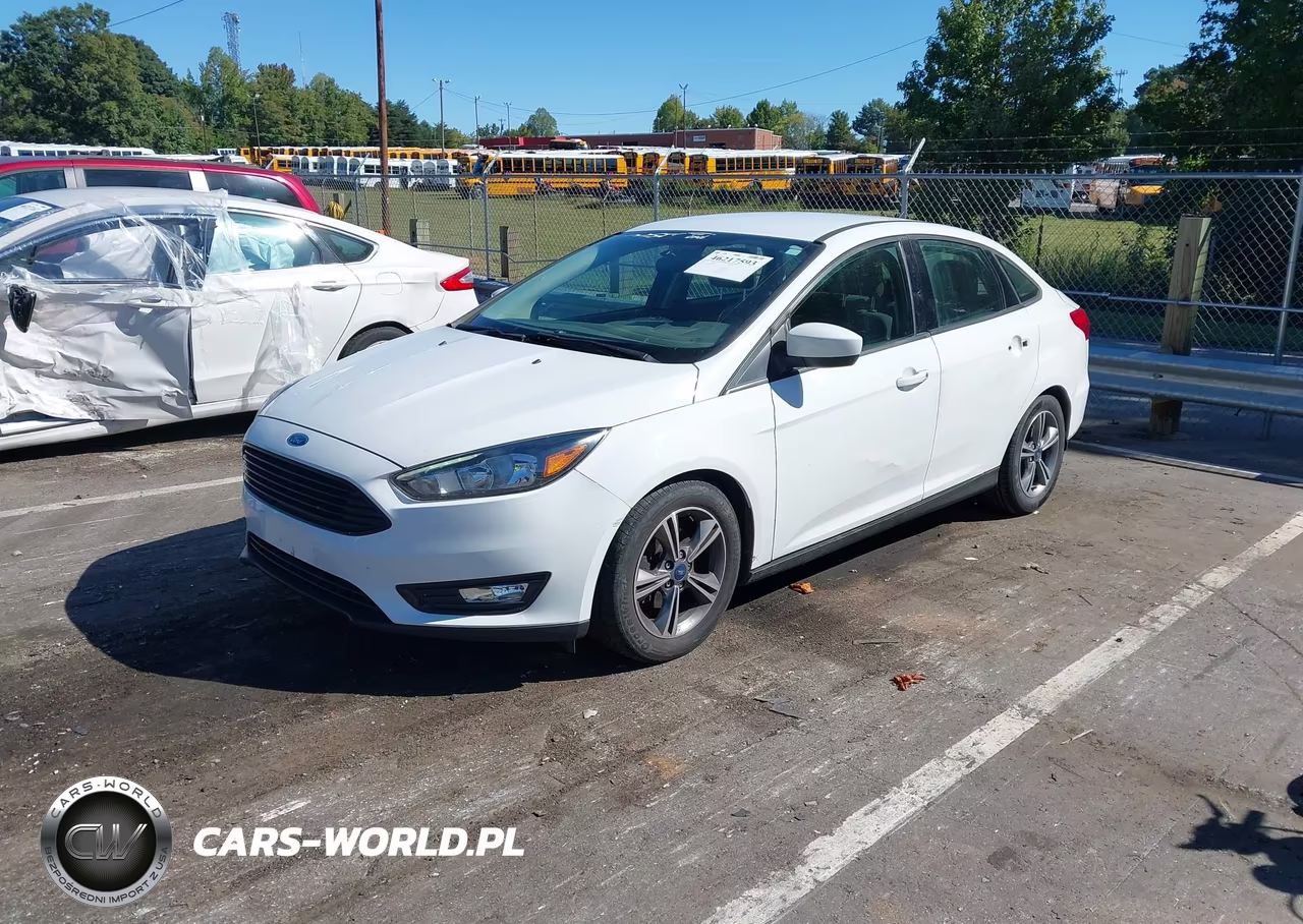2018 Ford Focus Se VIN:1FADP3F29JL267702 - 2