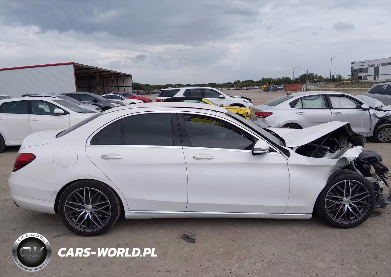 2016 Mercedes-Benz C 300 VIN:55SWF4JBXGU167329 - 12