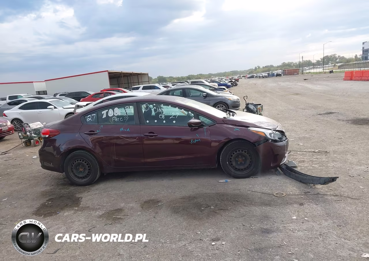 2018 Kia Forte Lx VIN:3KPFK4A74JE274365 - 13