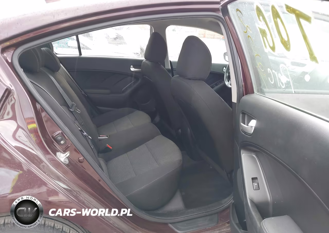 2018 Kia Forte Lx VIN:3KPFK4A74JE274365 - 8