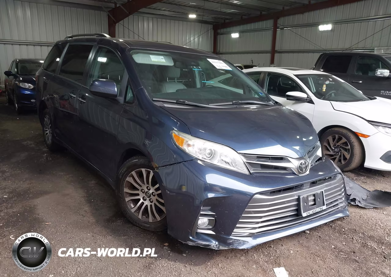 2019 Toyota Sienna Xle Premium 8 Passenger