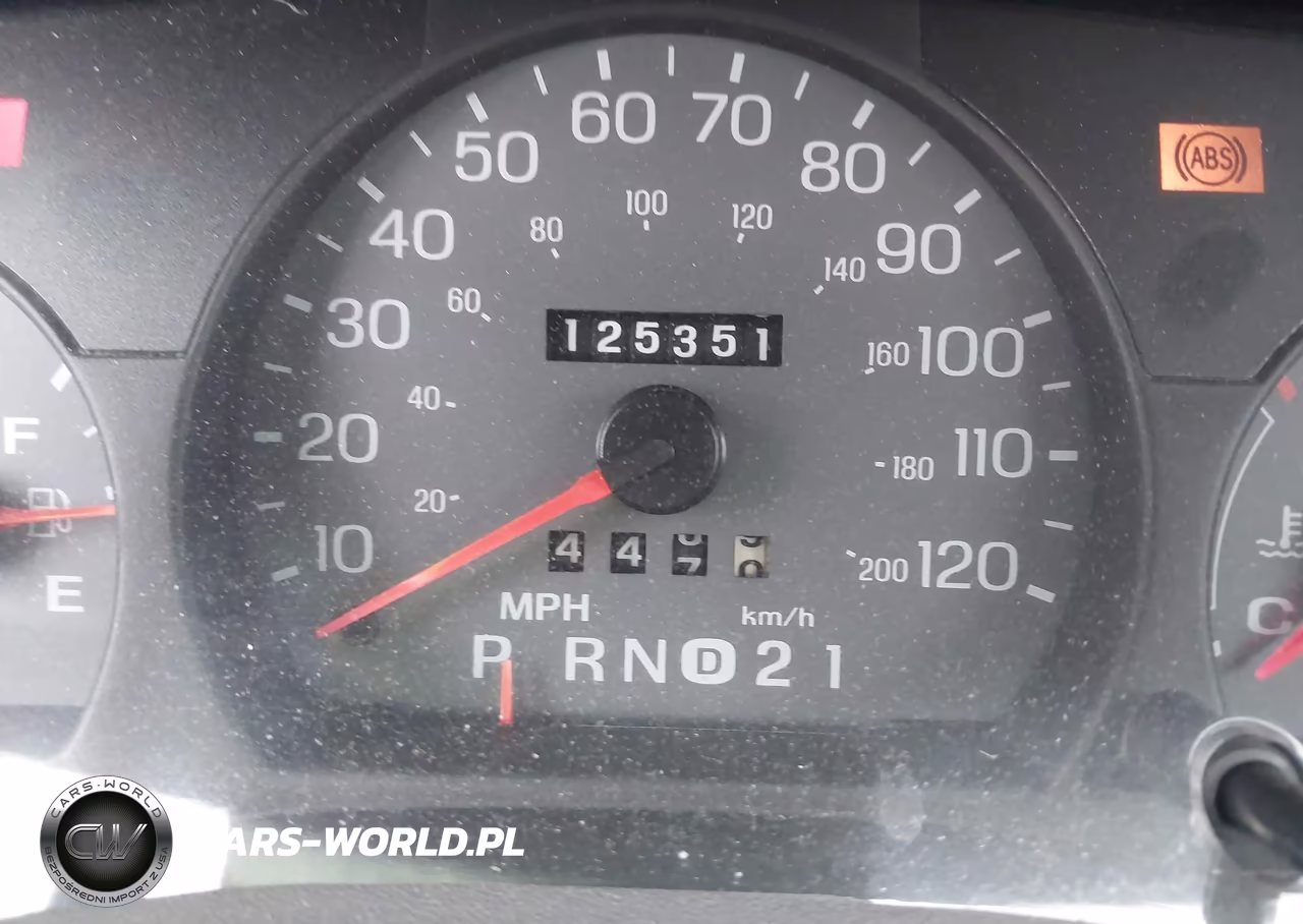 2002 Mercury Grand Marquis Gs VIN:2MEFM74W52X636681 - 7