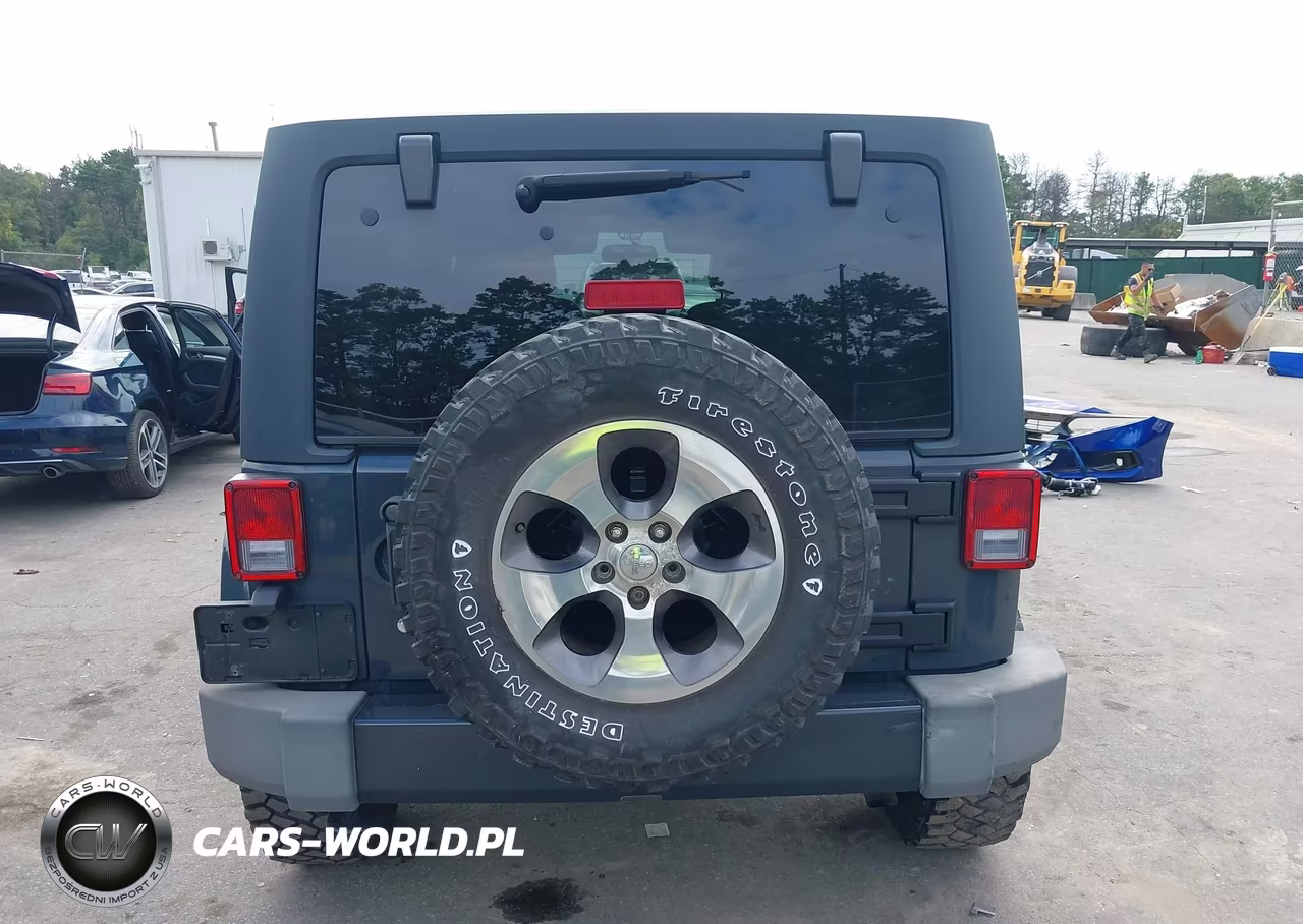 2016 Jeep Wrangler Unlimited Sahara VIN:1C4HJWEG3GL285164 - 17