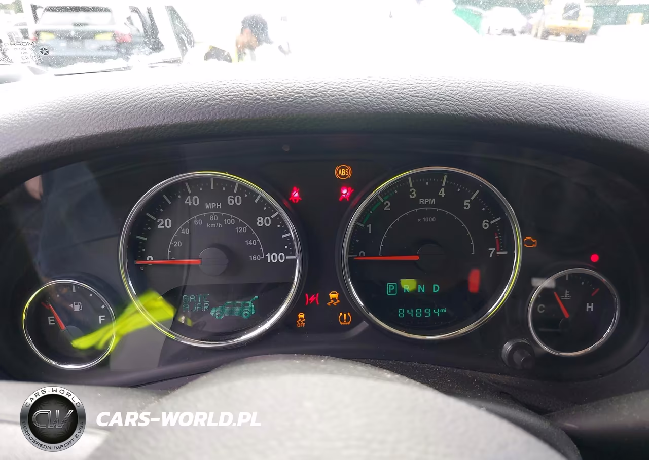 2016 Jeep Wrangler Unlimited Sahara VIN:1C4HJWEG3GL285164 - 7