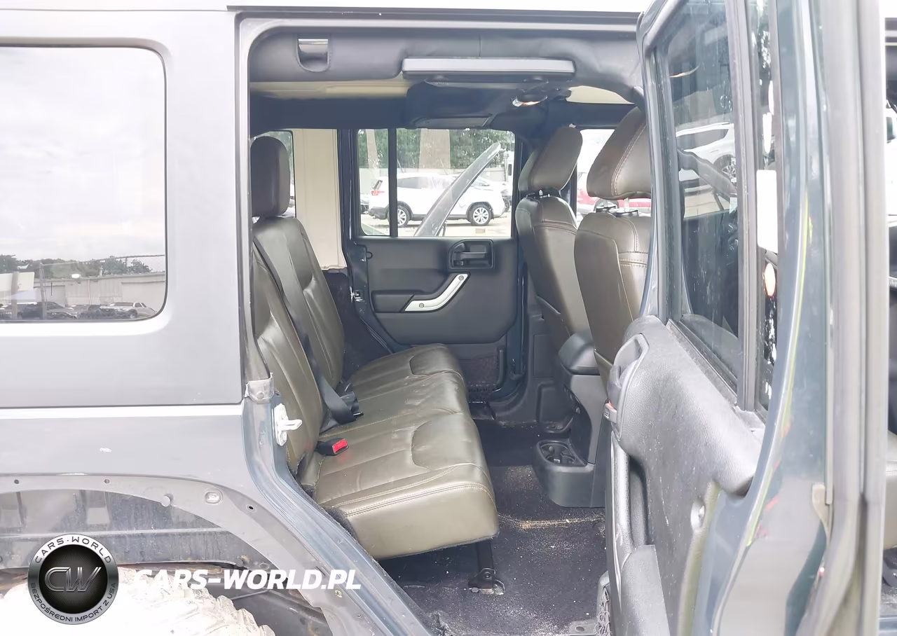 2016 Jeep Wrangler Unlimited Sahara VIN:1C4HJWEG3GL285164 - 8