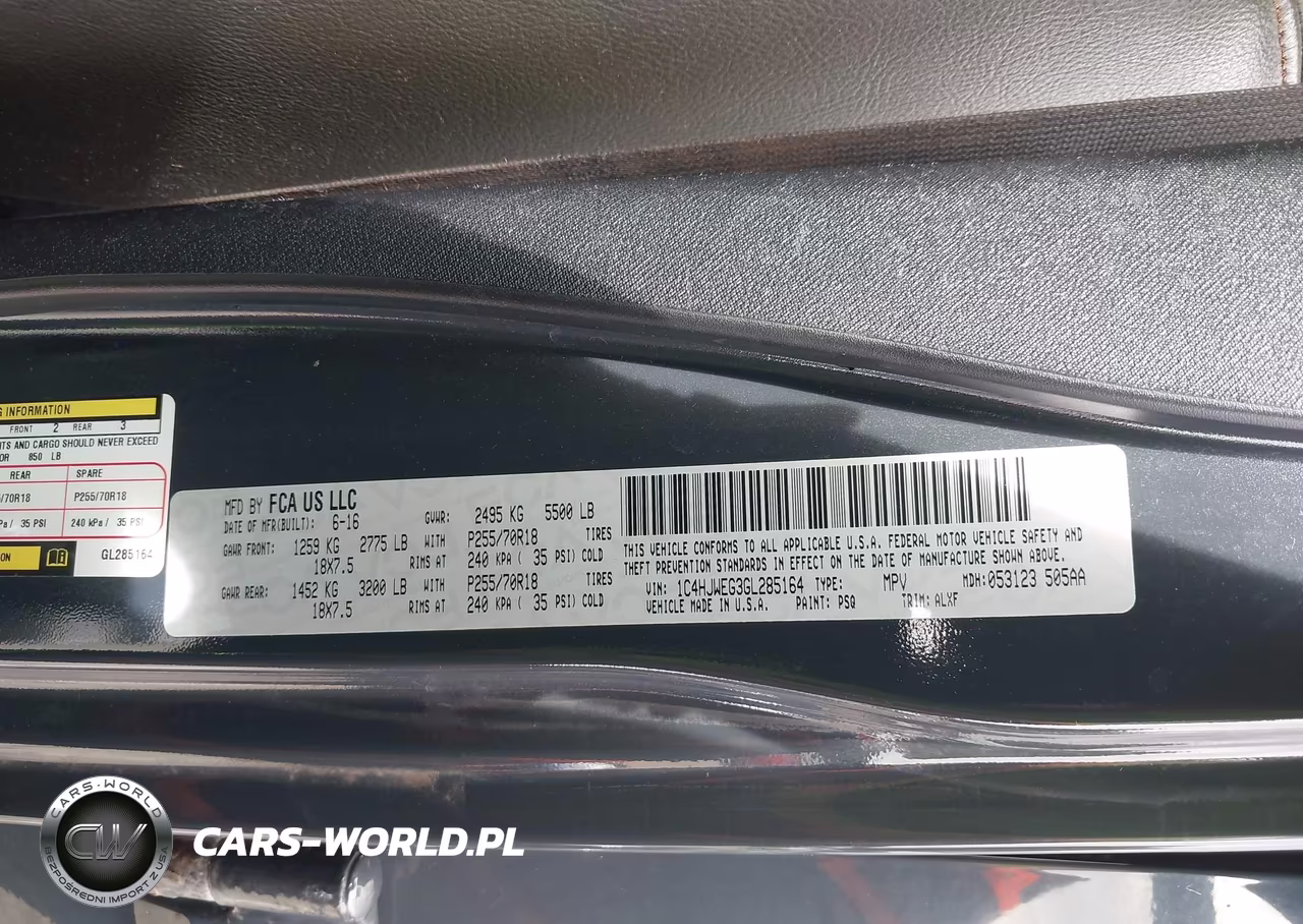 2016 Jeep Wrangler Unlimited Sahara VIN:1C4HJWEG3GL285164 - 9