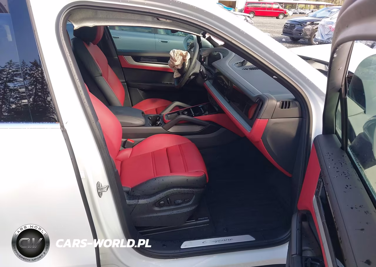 2024 Porsche Cayenne VIN:WP1AA2AY2RDA13564 - 18