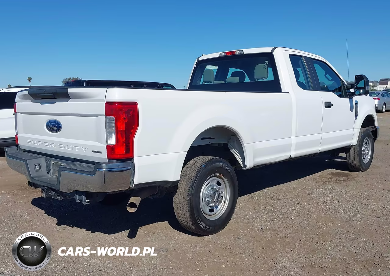 2018 Ford F-250 Xl VIN:1FT7X2B61JEC69961 - 4