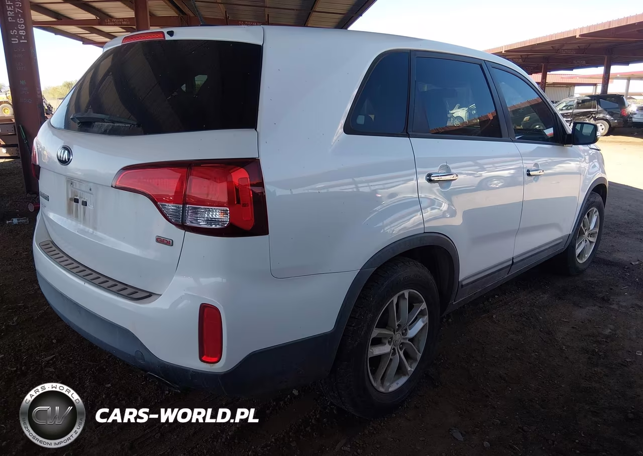 2015 Kia Sorento Lx VIN:5XYKT3A60FG625053 - 4