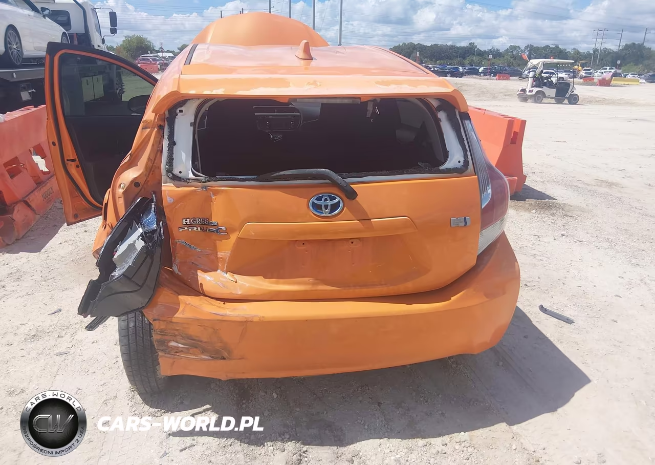 2015 Toyota Prius C One VIN:JTDKDTB36F1099173 - 6