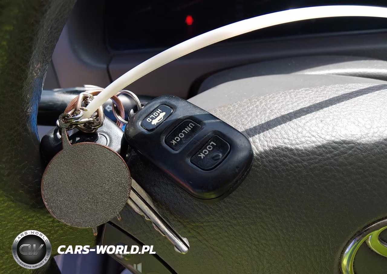 2005 Toyota Camry Le VIN:4T1BE32K75U992630 - 11