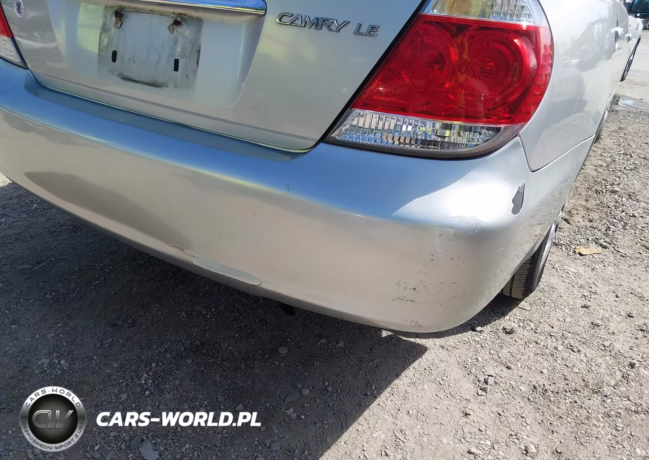 2005 Toyota Camry Le VIN:4T1BE32K75U992630 - 16
