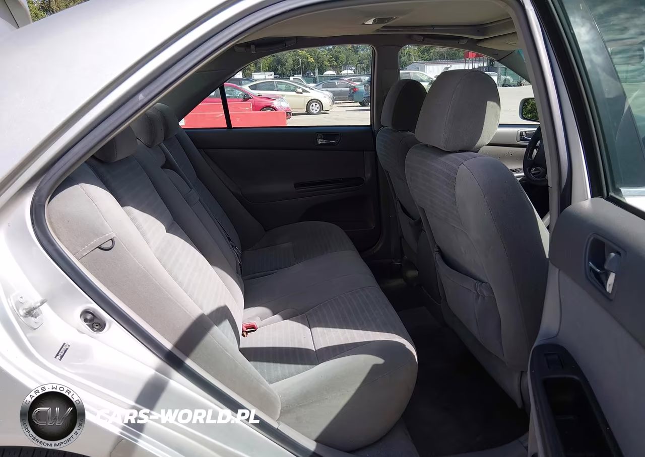 2005 Toyota Camry Le VIN:4T1BE32K75U992630 - 8