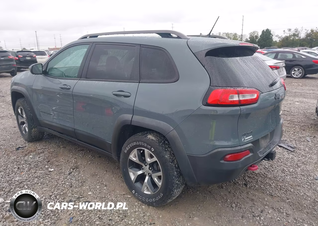 2015 Jeep Cherokee Trailhawk VIN:1C4PJMBS2FW556978 - 3
