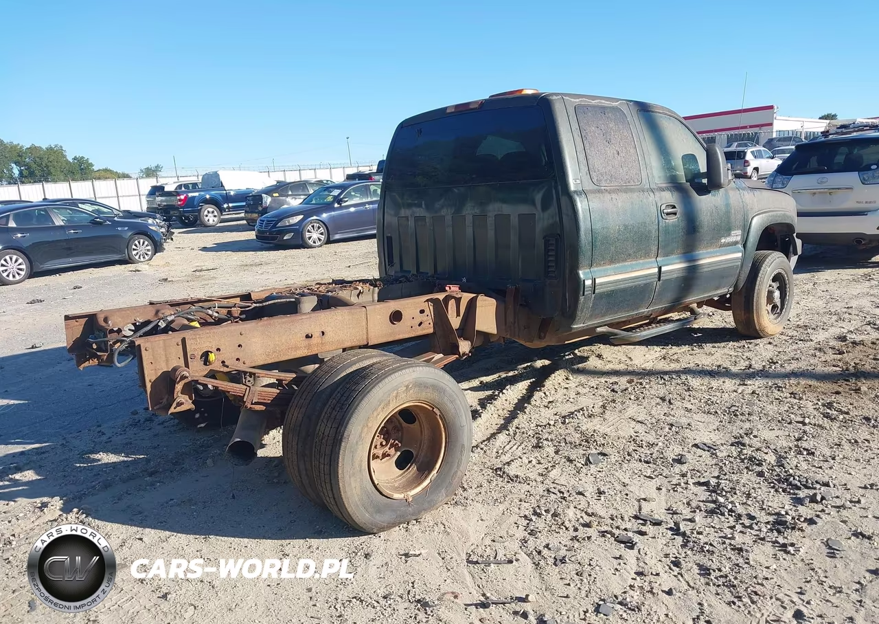 2002 Chevrolet Silverado 2500Hd Ls VIN:1GCHK29122E137208 - 4