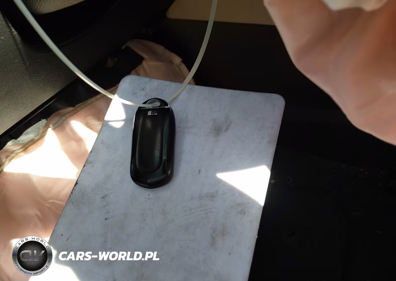 2017 Buick Envision Essence VIN:LRBFXBSA2HD100613 - 11