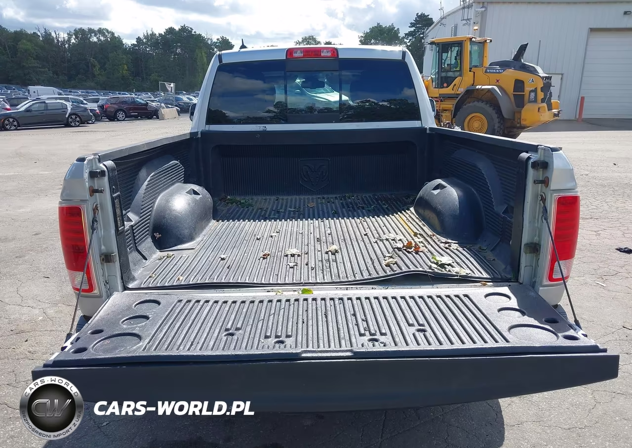 2014 Ram 1500 Laramie VIN:1C6RR7JT8ES133428 - 18