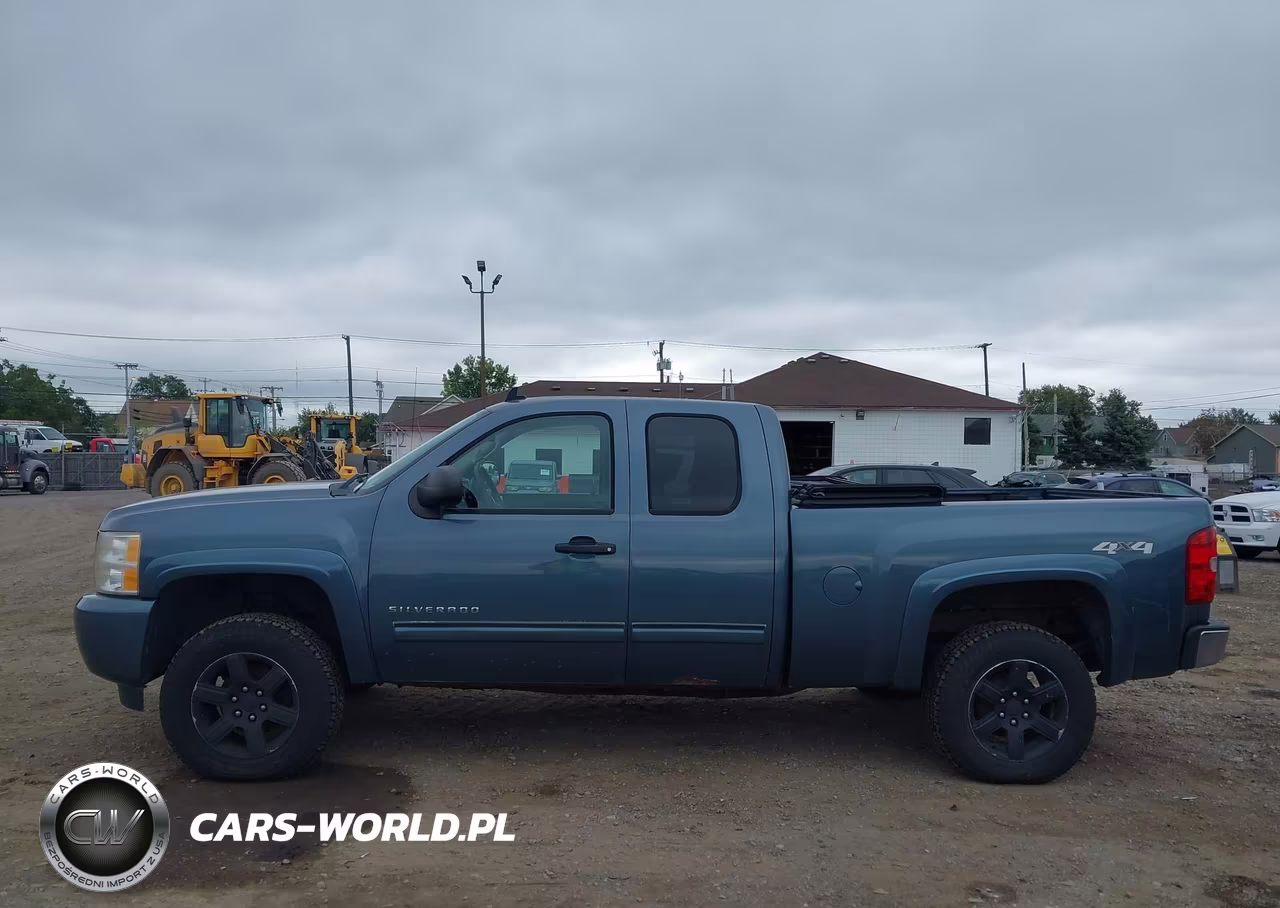 2010 Chevrolet Silverado 1500 Ls VIN:1GCSKREA9AZ277025 - 14