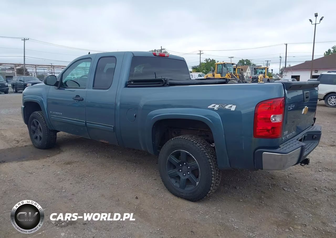 2010 Chevrolet Silverado 1500 Ls VIN:1GCSKREA9AZ277025 - 3