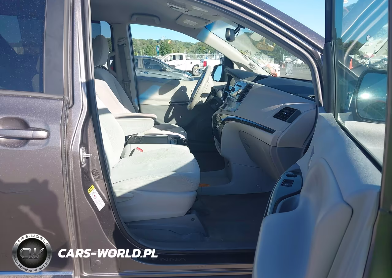 2013 Toyota Sienna Le VIN:5TDKK3DC9DS381620 - 5