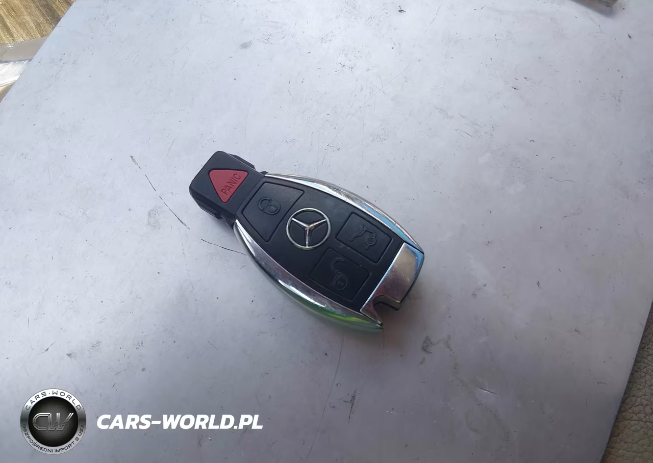 2016 Mercedes-Benz C 300 VIN:55SWF4JB3GU131725 - 11