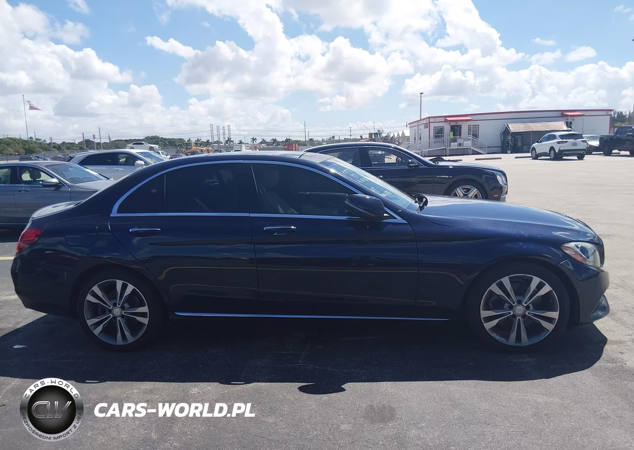 2016 Mercedes-Benz C 300 VIN:55SWF4JB3GU131725 - 13