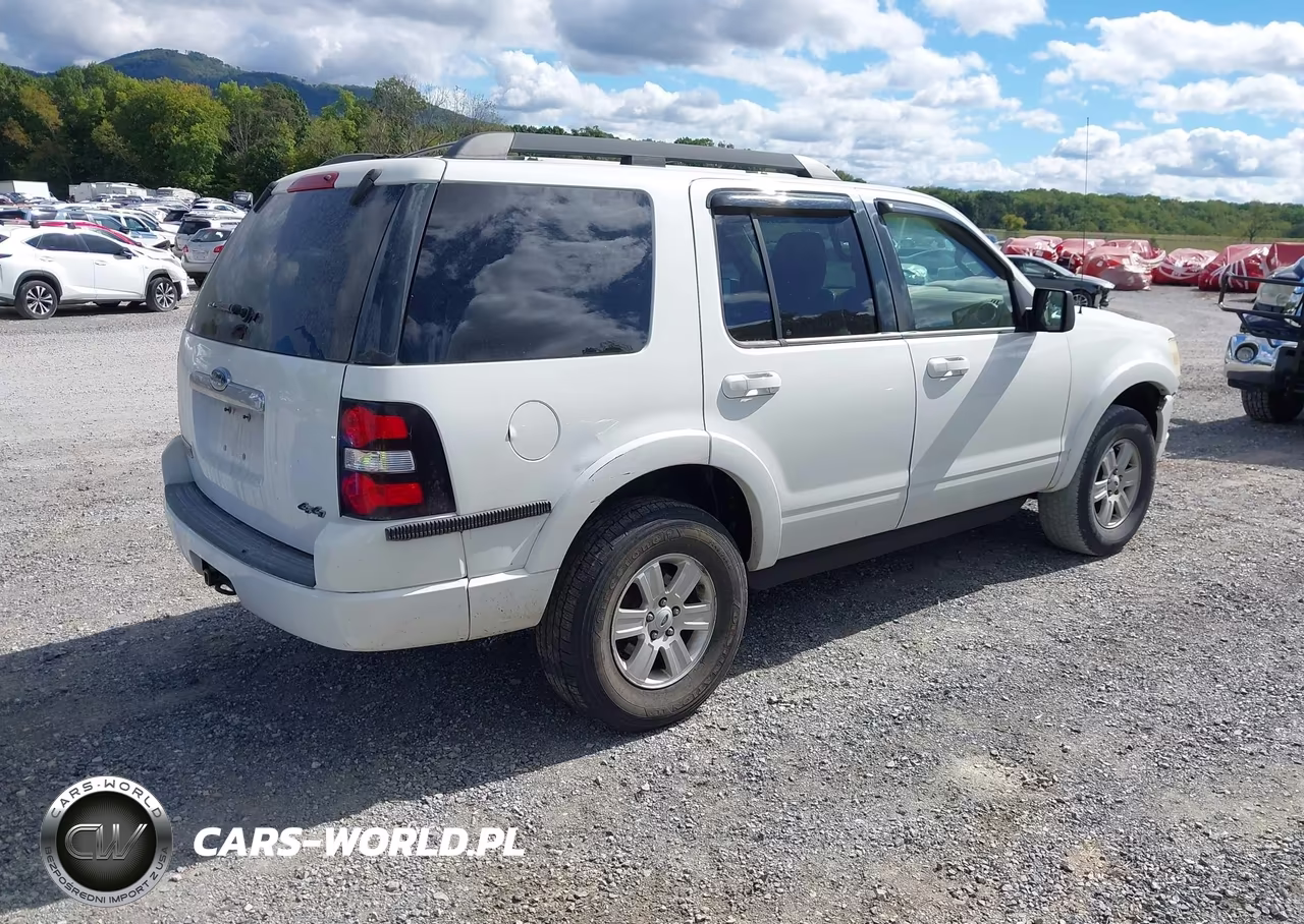 2009 Ford Explorer Xlt VIN:1FMEU73E19UA19149 - 4