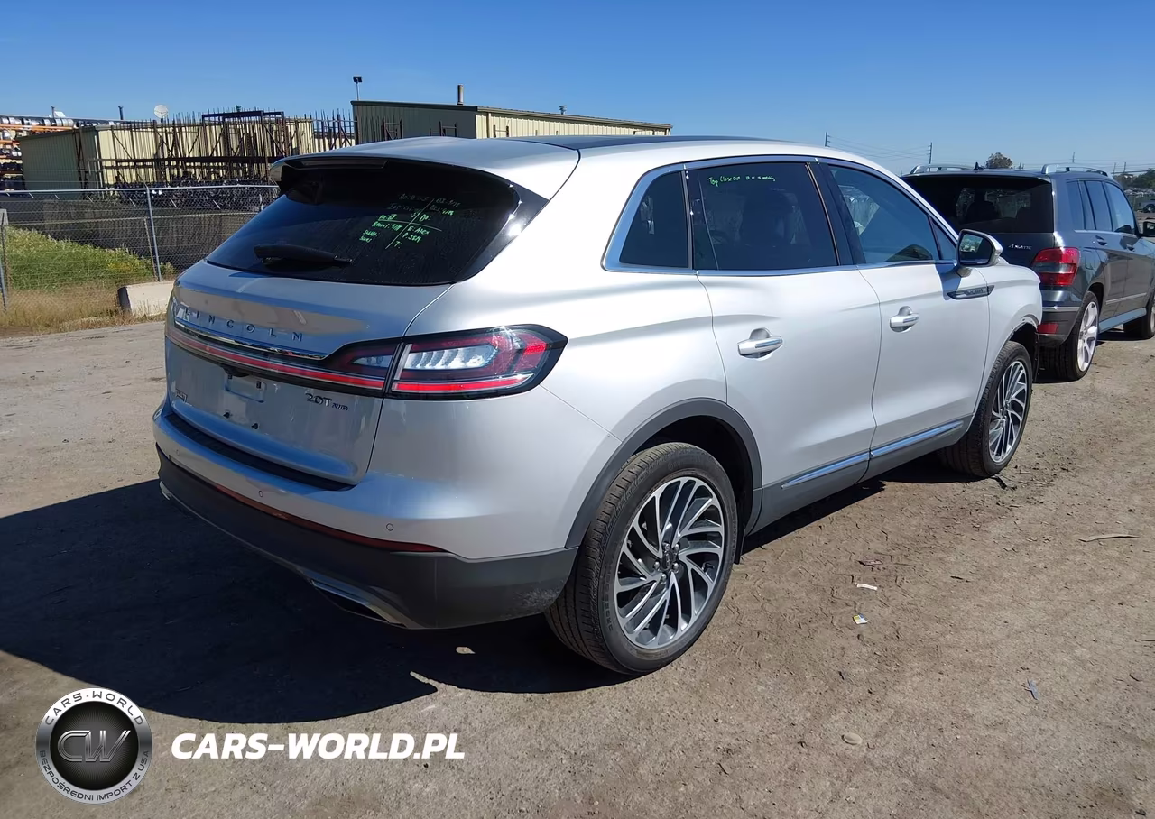 2019 Lincoln Nautilus Reserve VIN:2LMPJ8L91KBL63168 - 4