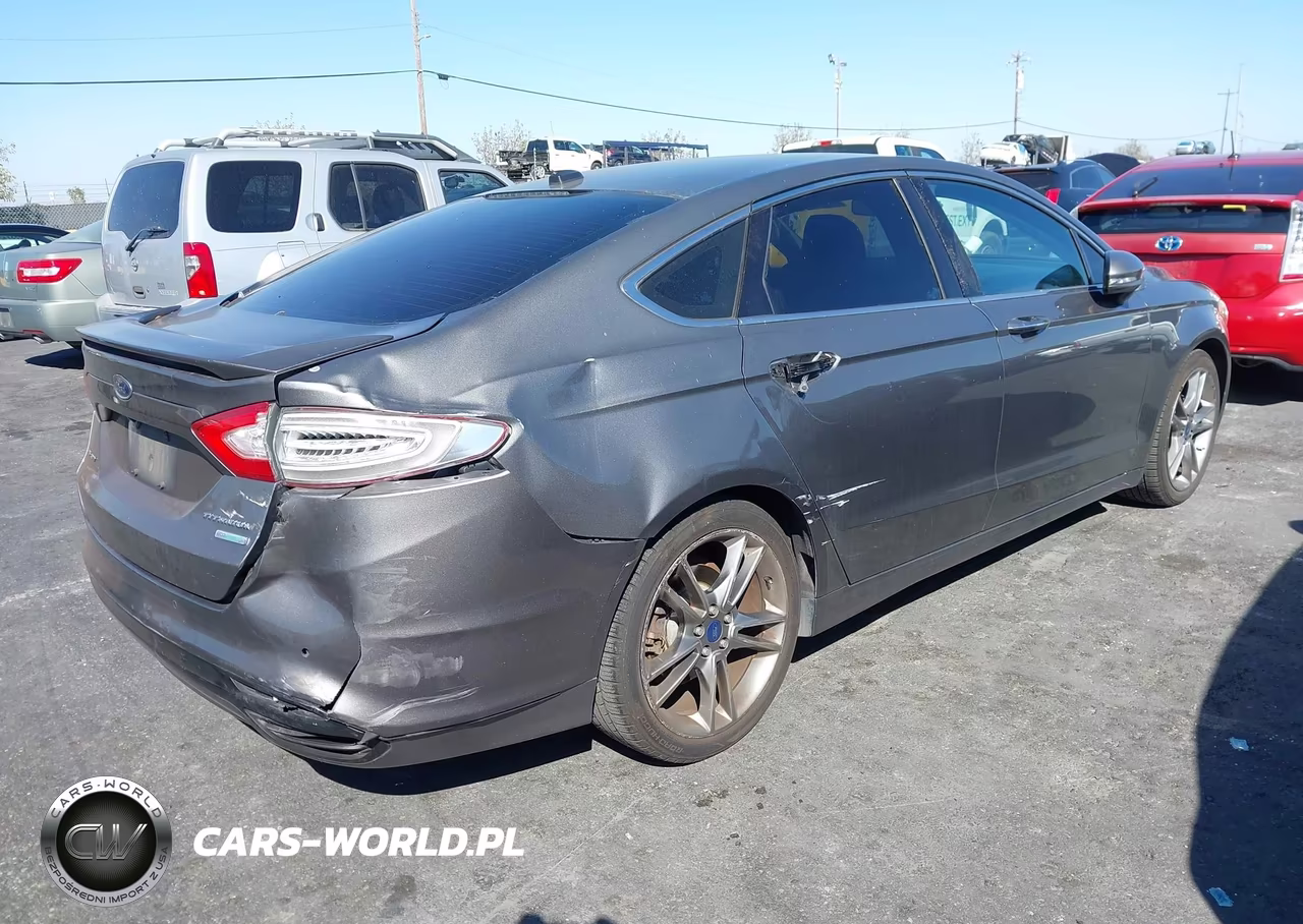 2013 Ford Fusion Titanium VIN:3FA6P0K92DR362120 - 4