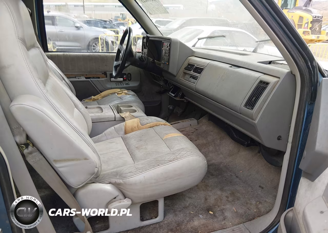 1994 GMC Suburban K2500 VIN:1GKGK26N6RJ706277 - 5