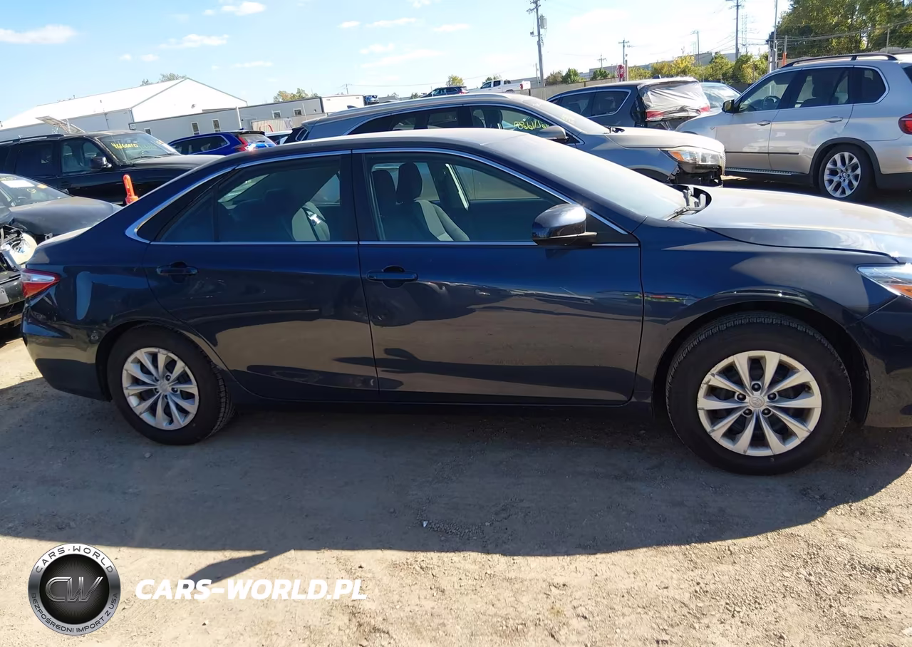 2016 Toyota Camry Le VIN:4T4BF1FK1GR563536 - 13