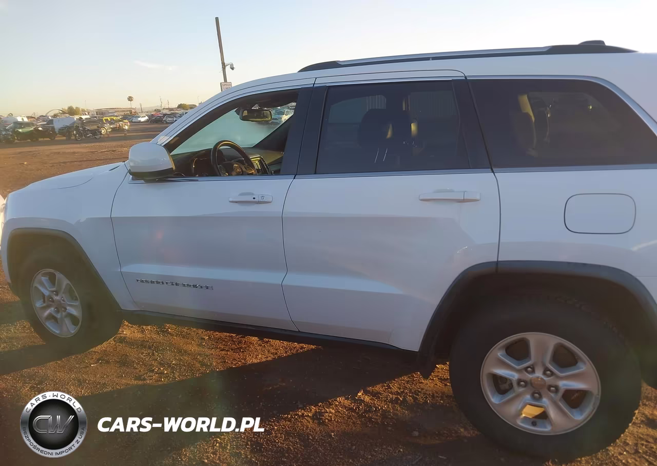 2015 Jeep Grand Cherokee Laredo VIN:1C4RJEAG1FC199662 - 14