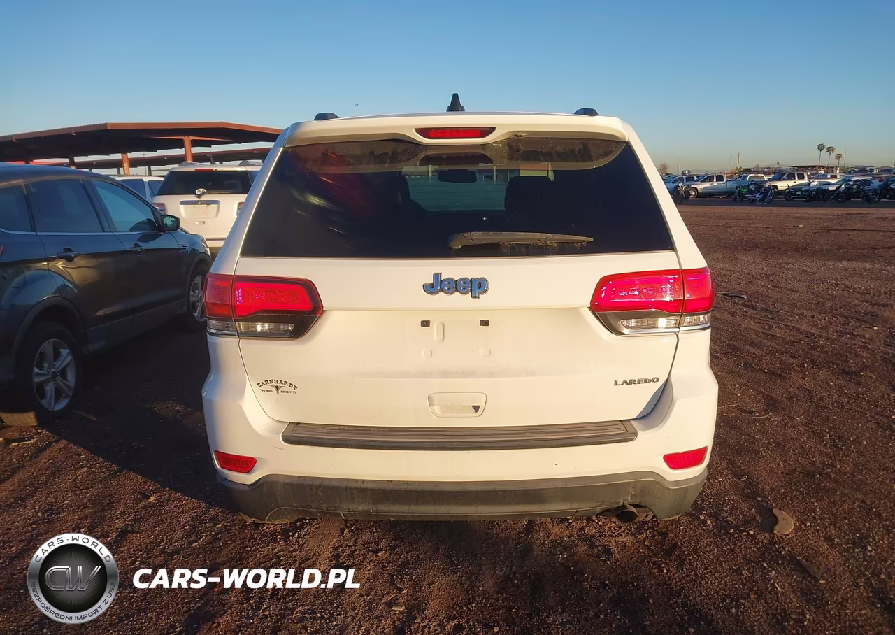 2015 Jeep Grand Cherokee Laredo VIN:1C4RJEAG1FC199662 - 16
