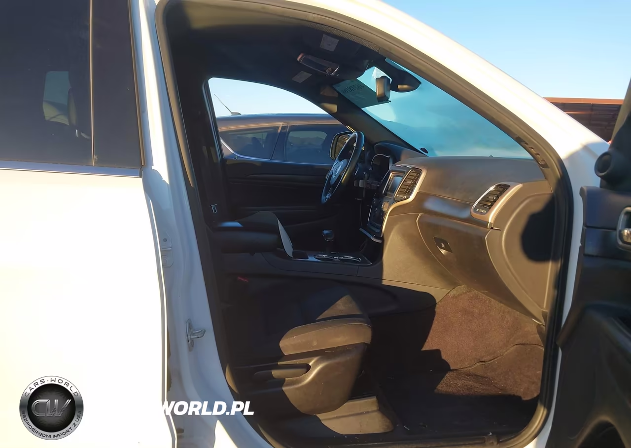 2015 Jeep Grand Cherokee Laredo VIN:1C4RJEAG1FC199662 - 5