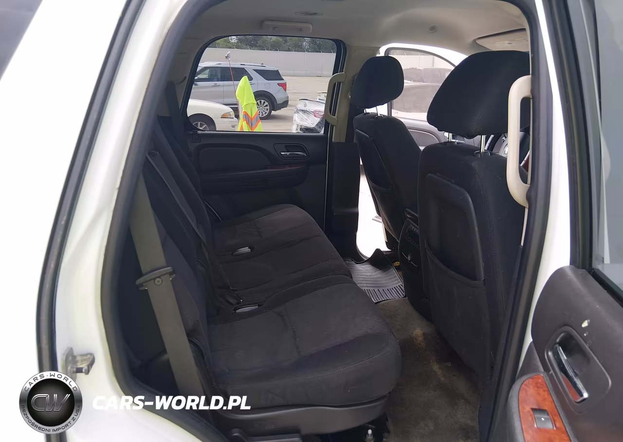 2010 Chevrolet Tahoe Ls VIN:1GNUCAE09AR182812 - 8