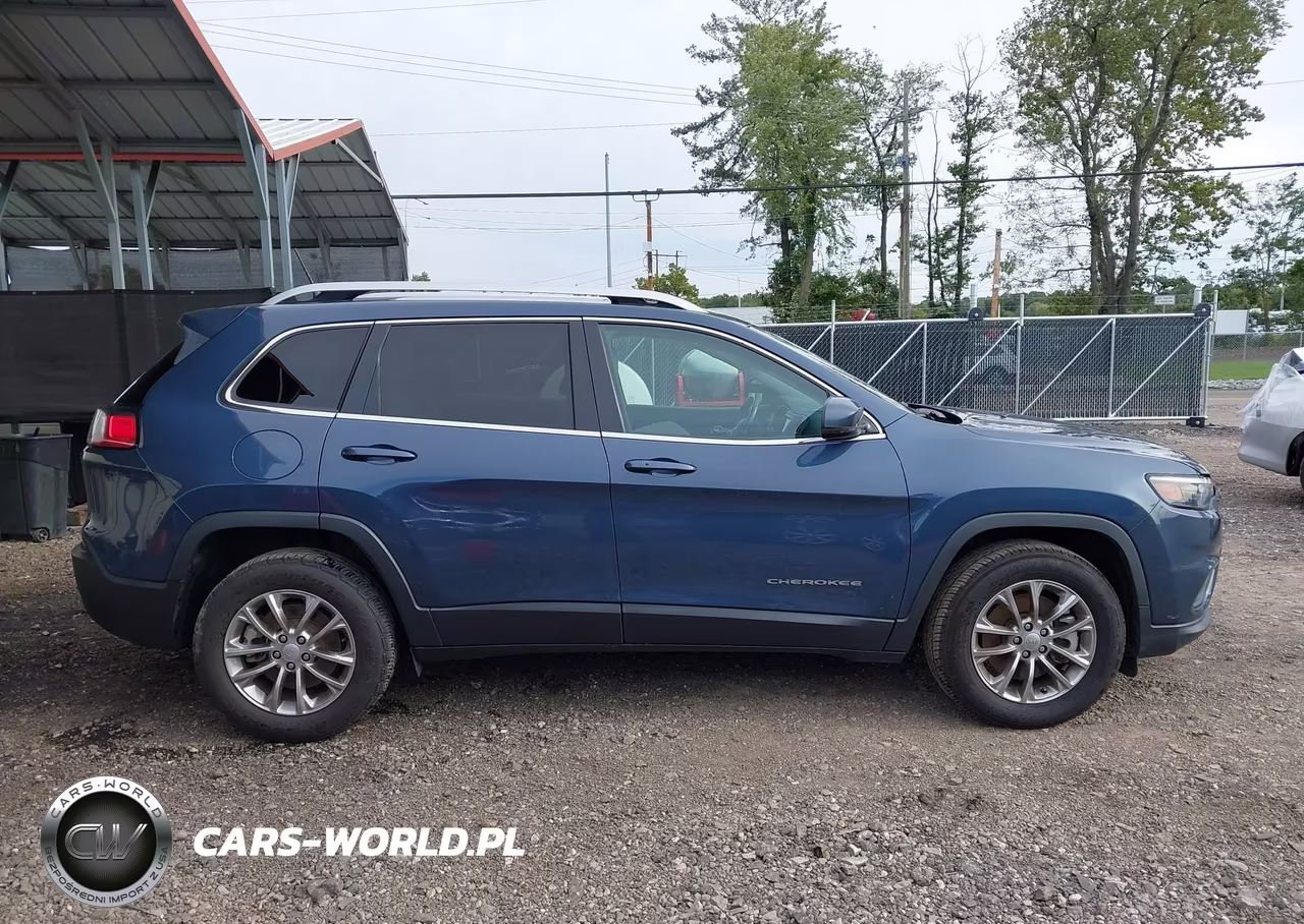 2021 Jeep Cherokee Latitude Lux 4X4 VIN:1C4PJMMX6MD197216 - 13