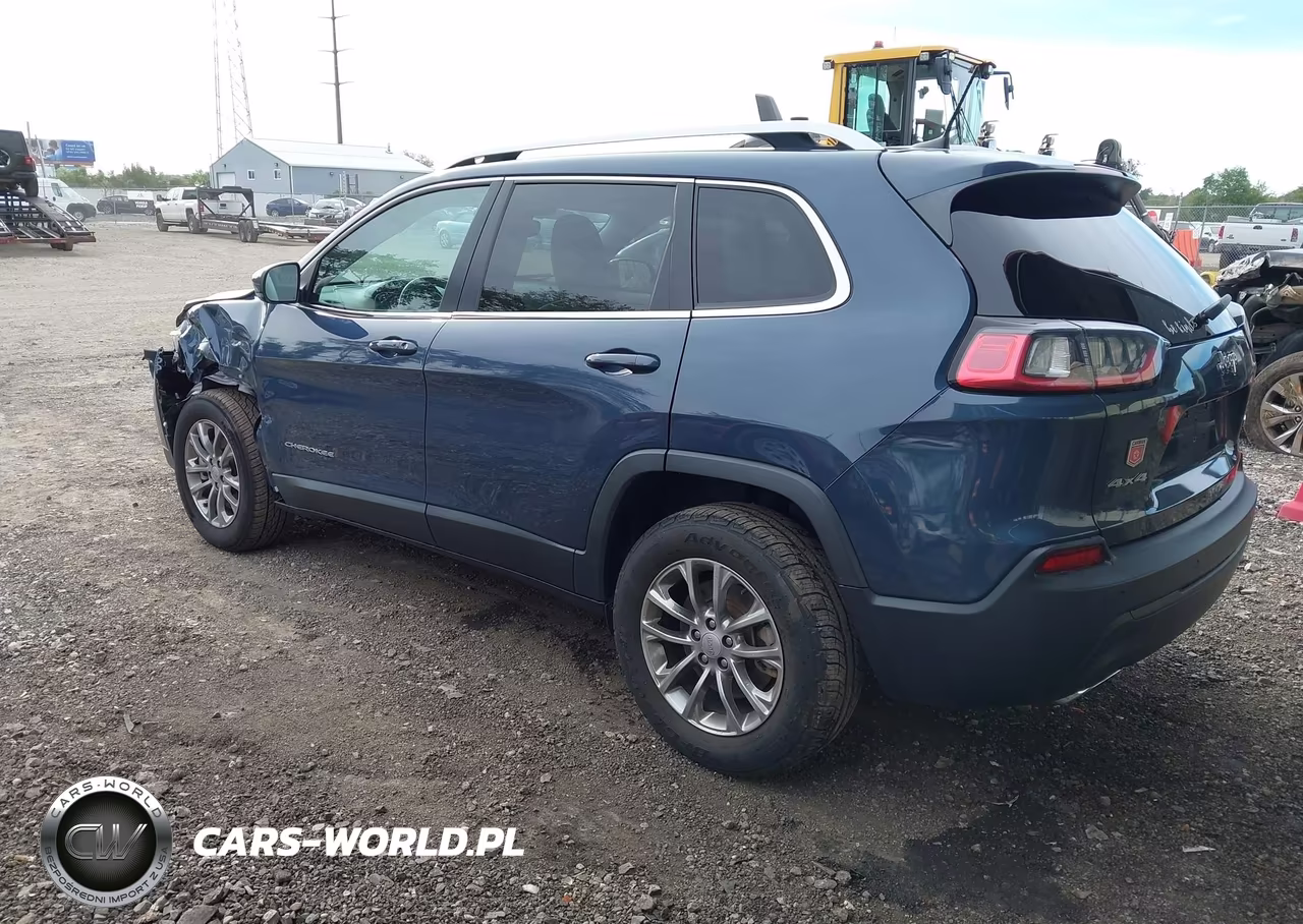 2021 Jeep Cherokee Latitude Lux 4X4 VIN:1C4PJMMX6MD197216 - 3