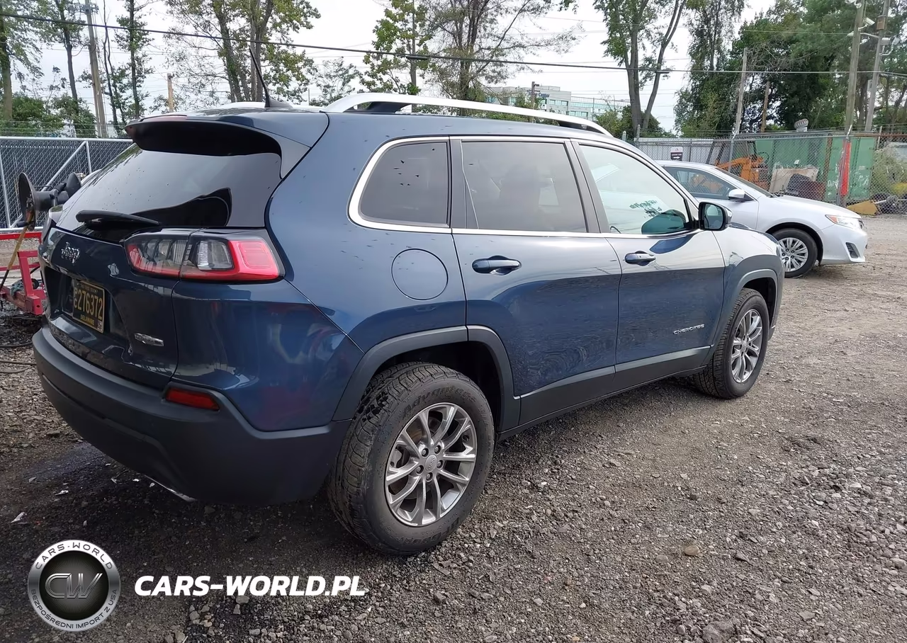 2021 Jeep Cherokee Latitude Lux 4X4 VIN:1C4PJMMX6MD197216 - 4