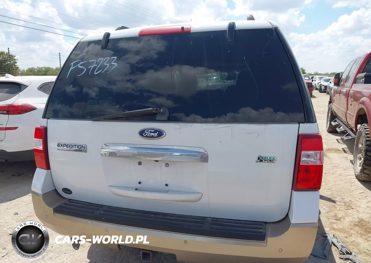 2011 Ford Expedition Xlt VIN:1FMJU1J58BEF57233 - 16